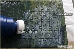 Як виглядає і як користуватися спеціальним клеєм для пазлів
