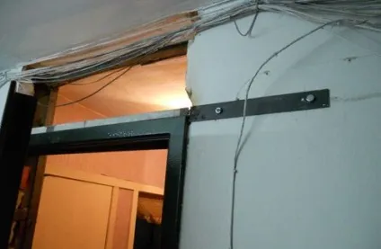 Як закласти отвір над вхідними дверима, якщо він вище двері (вхідний) Як закласти отвір над вхідними дверима, якщо він вище двері
