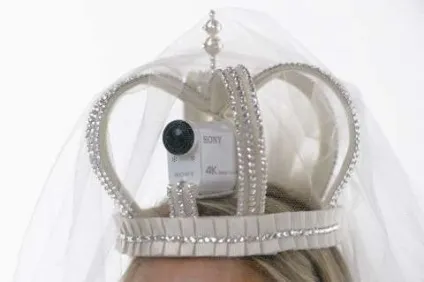 Камера sony і головні убори bride s eye view дозволять побачити весілля очима нареченої (камера sony і головні убори bride's eye view позволят увидеть свадьбу глазами невесты) Камера sony і головні убори bride s eye view дозволять побачити весілля очима нареченої