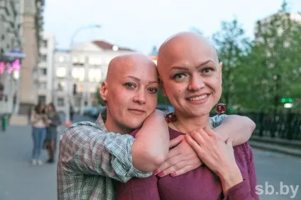 Як живеться жінкам без волосся