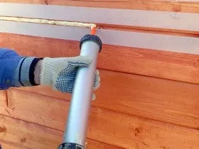 Конопатка зрубу своїми руками технологія, відео, матеріали (технологія) Конопатка зрубу своїми руками технологія, відео, матеріали