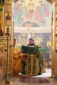 Коли хреститися, коли кланятися ... - Воскресенський храм (старий) (Алилуя Алилуя Алилуя) Коли хреститися, коли кланятися ... - Воскресенський храм (старий)