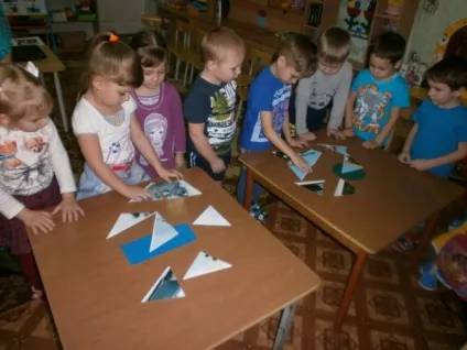 Конспект заняття в середній групі «наша армія сильна» (розвиток дитини) Конспект заняття в середній групі «наша армія сильна»