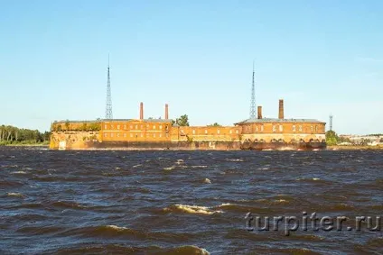 Кронштадт - самостійна поїздка з Харкова