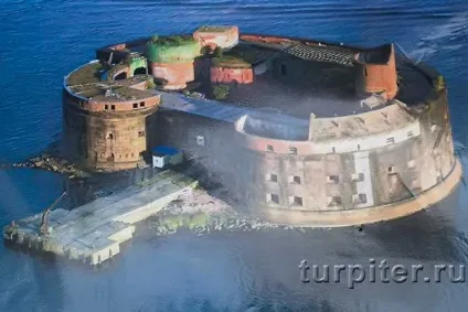 Кронштадт - самостійна поїздка з Харкова
