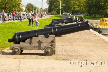 Кронштадт - самостійна поїздка з Харкова
