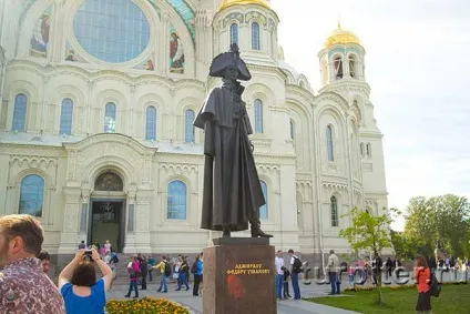 Кронштадт - самостійна поїздка з Харкова