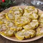 Курячий рулет, рецепт з фото в духовці у фользі (рецепт) Курячий рулет, рецепт з фото в духовці у фользі