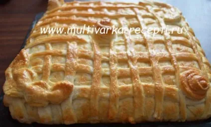 Курник в духовці (рецепт з куркою і картоплею) (курник з дріжджового тіста) Курник в духовці (рецепт з куркою і картоплею)