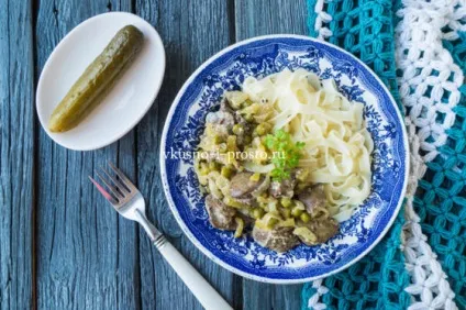 Куряча печінка з солоними огірками (що приготувати на смачну вечерю) Куряча печінка з солоними огірками