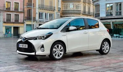 Машини для дівчат недорогі з коробкою автомат (автомат) Машини для дівчат недорогі з коробкою автомат