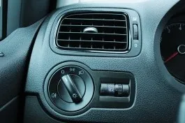 Між hyundai solaris і kia rio дмитрий вибрав «полоненого німця» volkswagen polo (гараж) Між hyundai solaris і kia rio дмитрий вибрав «полоненого німця» volkswagen polo