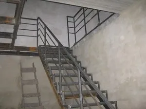 Методи установки своїми руками сходів на металевому каркасі на другий поверх, фото (каркасі) Методи установки своїми руками сходів на металевому каркасі на другий поверх, фото
