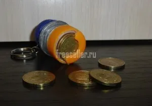 Монетниця для дрібниці з пластикових пляшок - саморобки з непотрібних речей - саморобки з пляшок (десятірублёвих) Монетниця для дрібниці з пластикових пляшок - саморобки з непотрібних речей - саморобки з пляшок