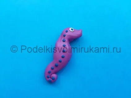 Морський коник з пластиліну