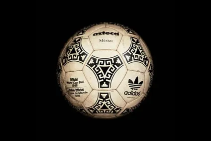 М'ячі всіх чемпіонатів світу з футболу з 1930 по 2010 (інтернет-журнал etoday) (світу) М'ячі всіх чемпіонатів світу з футболу з 1930 по 2010 (інтернет-журнал etoday)