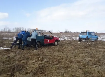 Народний умілець з Башкирії конструює незвичайні автомобілі (умілець) Народний умілець з Башкирії конструює незвичайні автомобілі