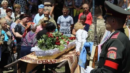 Недосвідчену дівчину-кухаря відправили на передову прокуратура розслідує обставини загибелі (розслідування) Недосвідчену дівчину-кухаря відправили на передову прокуратура розслідує обставини загибелі