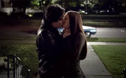 Now kiss! »12 найбільш очікуваних поцілунків в серіалах - попкорн