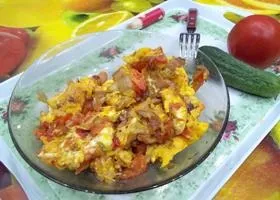 Омлет рецепт з салом, цибулею і помідорами (омлет з цибулею і помідорами) Омлет рецепт з салом, цибулею і помідорами