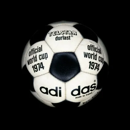 Від federale 102 до jabulani і brazuca історія м'ячів чемпіонатів світу з футболу (м'ячів) Від federale 102 до jabulani і brazuca історія м'ячів чемпіонатів світу з футболу