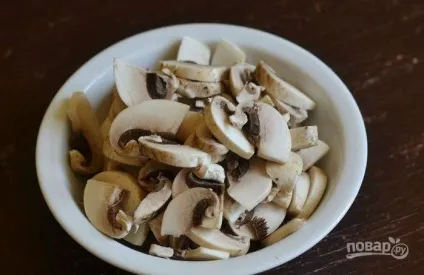 Печінка з солоними огірками - покроковий рецепт з фото на (печінка) Печінка з солоними огірками - покроковий рецепт з фото на
