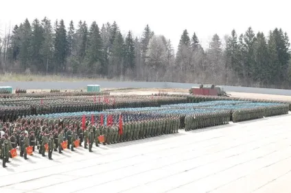 Парад перемоги з іншого боку (парад) Парад перемоги з іншого боку