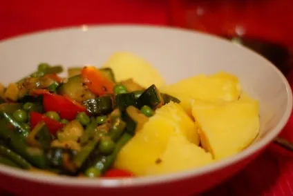 Овочі, смажені на сковороді - покроковий рецепт з фото на (приготування їжі) Овочі, смажені на сковороді - покроковий рецепт з фото на