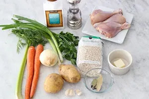 Курячий суп з перловкою