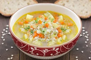 Курячий суп з перловкою