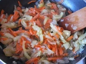 Курка, запечена в духовці цілком з рисом - їмо і худнемо (духовці) Курка, запечена в духовці цілком з рисом - їмо і худнемо
