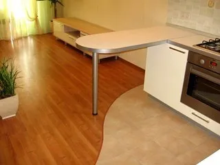 Ламінат для кухні та передпокою - види ламінату - фото, обробка стін, інструкція по уладке своїми (кухні) Ламінат для кухні та передпокою - види ламінату - фото, обробка стін, інструкція по уладке своїми