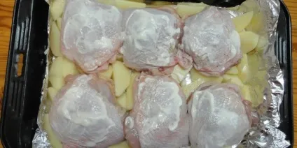 Курячі стегна в духовці рецепти приготування страв з фото (курячі) Курячі стегна в духовці рецепти приготування страв з фото