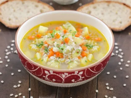 Курячий суп з перловкою