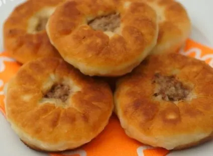 Пишні біляші на сковороді простий покроковий рецепт з фото (покроковий) Пишні біляші на сковороді простий покроковий рецепт з фото