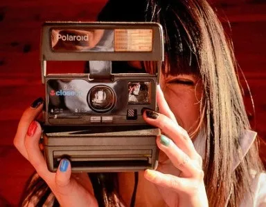 Polaroid 636 closeup відродження моментальної фотографії> цифрова фотографія (closeup) Polaroid 636 closeup відродження моментальної фотографії> цифрова фотографія
