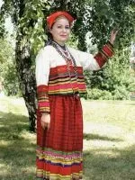 український жіночий народний костюм (український) український жіночий народний костюм