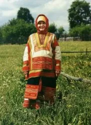 український жіночий народний костюм (народний) український жіночий народний костюм