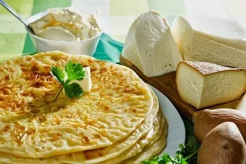 Рецепти приготування хичінов з сиром і картоплею (сиром) Рецепти приготування хичінов з сиром і картоплею