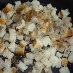 Салат з солоними огірками