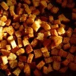 Салат з солоними огірками