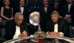 З чим ліплять вареники (Кадр якого фільму бачите) З чим ліплять вареники