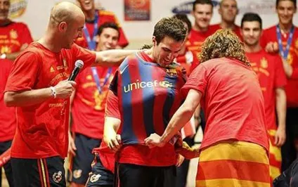 Сеск Фабрегас - біографія, досягнення, фото, barca vs real (Сеск) Сеск Фабрегас - біографія, досягнення, фото, barca vs real
