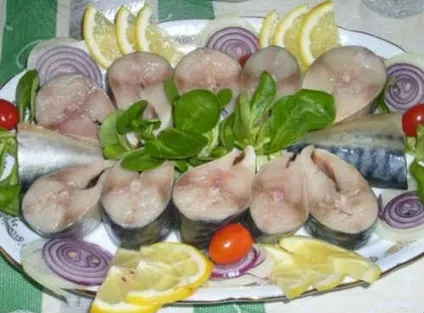 Скумбрія маринована в домашніх умовах - рецепти в банку, з цибулею (домашніх) Скумбрія маринована в домашніх умовах - рецепти в банку, з цибулею