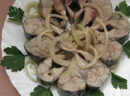 Скумбрія маринована в домашніх умовах, дуже смачна (домашніх) Скумбрія маринована в домашніх умовах, дуже смачна