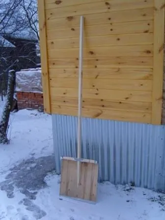 Снігоприбиральна дерев'яна лопата своїми руками (руками) Снігоприбиральна дерев'яна лопата своїми руками