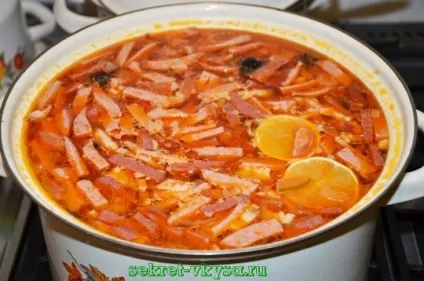Солянка з картоплею, солянка м'ясна з картоплею