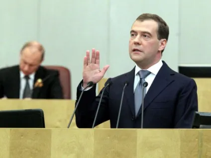 Спочатку - замість путина медведев, потім - ще більш прозахідна маріонетка ... (більше) Спочатку - замість путина медведев, потім - ще більш прозахідна маріонетка ...
