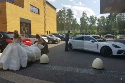 Стало відомо, що подарували молодятам на весілля (весілля) Стало відомо, що подарували молодятам на весілля