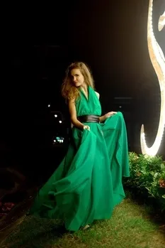 Весілля і фотосесія в Тайланді на Пхукеті оренда суконь на Пхукеті весільні, вечірні для (оренда суконь на Пхукеті: весільні) Весілля і фотосесія в Тайланді на Пхукеті оренда суконь на Пхукеті весільні, вечірні для